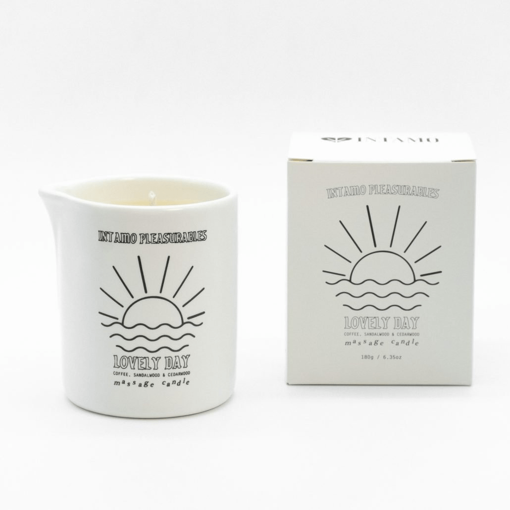 Intamo Lovely Day Massage Candle - Coffee Sandalwood Cedar - FifthGate